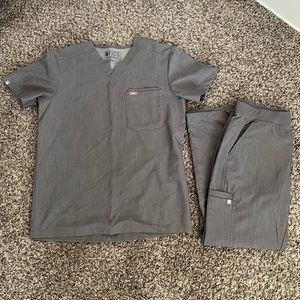 Figs Scrubs Mens Size S Short Top/Bottom Heather Gray